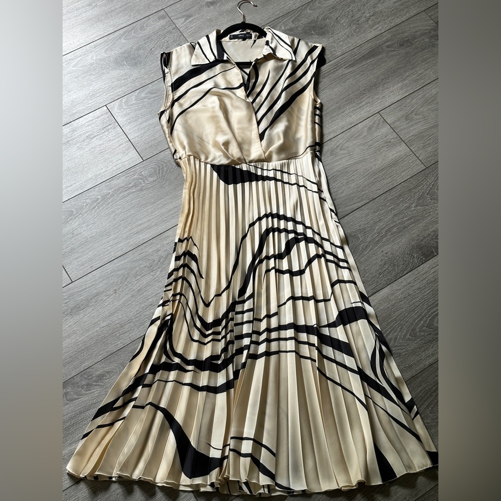Mango pleated dress